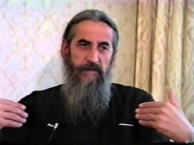 Father Tsirknias